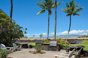 Outdoor dining - Kings' Land, a Hilton Grand Vacations Club - 1 Bedroom Plus - 1DP (Waikoloa Village)