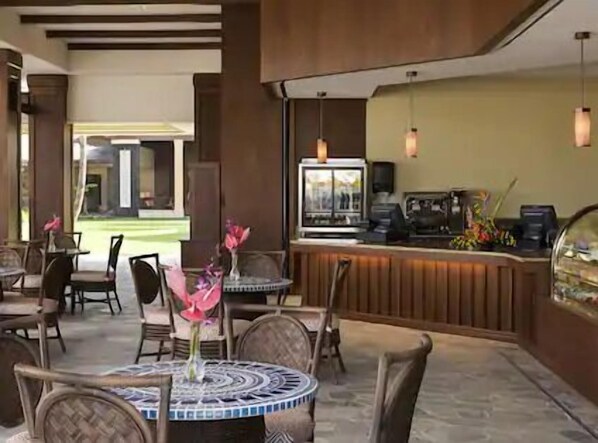 Outdoor dining - Kings' Land, a Hilton Grand Vacations Club - 1 Bedroom Plus - DP1 (Waikoloa Village)