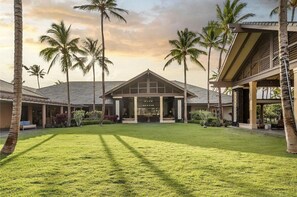 Exterior - Waikoloa | Island Adventure Stay | Pool & Resort | 3BR Sleeps 8 (Waikoloa Village)