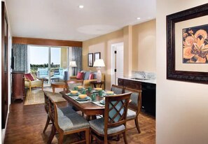 Dining - Kings' Land, a Hilton Grand Vacations Club - 3 Bedroom  Premier - 3BX (Waikoloa Village)
