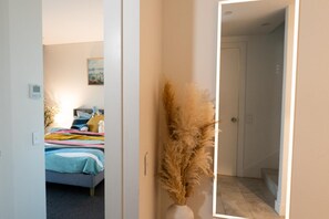 5 Schlafzimmer, Bügeleisen/Bügelbrett, kostenloses WLAN, Bettwäsche