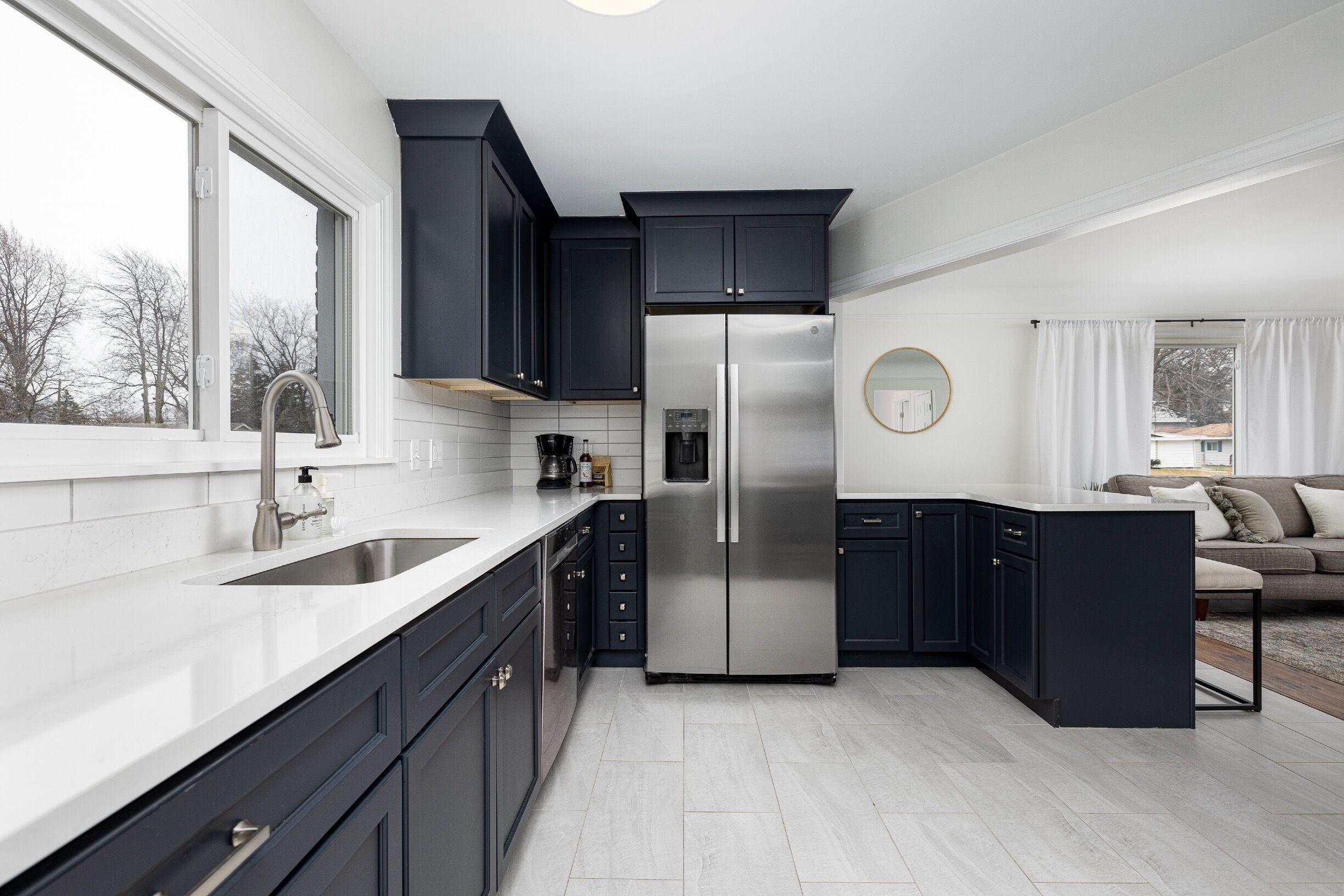 Kylskåp, mikrovågsugn, ugn och spishäll