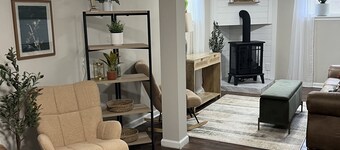 Studio oasis ready for you! …No Cleaning Fee….Near I-81, VT & Radford 