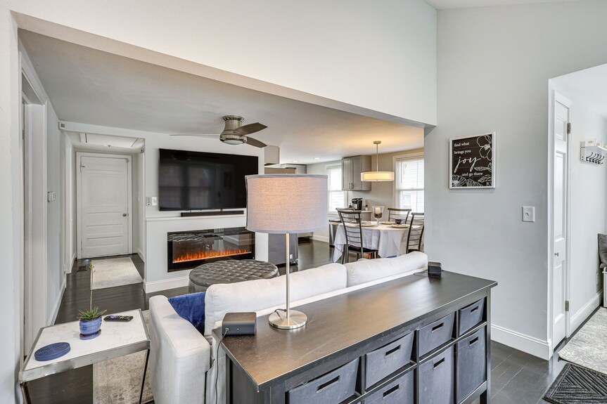 Modern Terryville Cottage W/ Deck & Lake View! - Connecticut