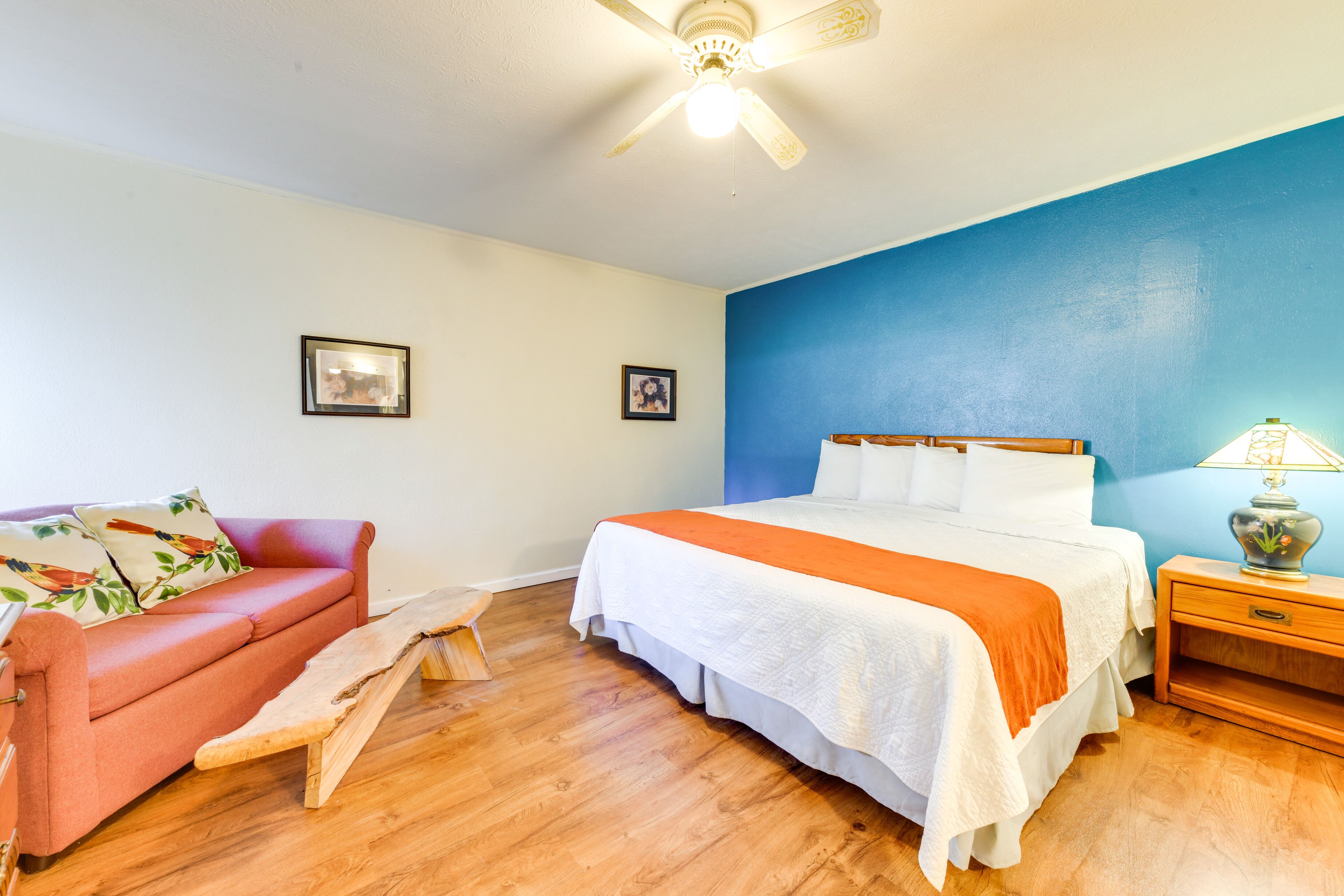 Maggie Valley Studio: 6 Mi to Cataloochee Ski Area