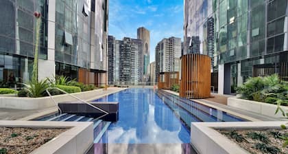 Melbourne Square Apartments