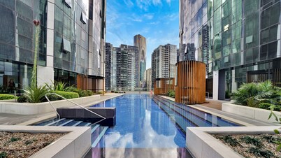 Melbourne Square Apartments