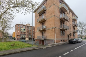 Exterior - GuestHost - Ferrara The Castle Dazzling Apartment (Ferrara)