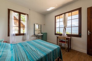 7 makuuhuonetta, silitysrauta/-lauta, ilmainen Wi-Fi