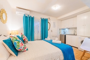 1 bedroom, iron/ironing board, bed sheets