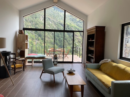 TV, fireplace, DVD player. 'Maison Gaia' with Private Terrace, Wi-Fi, and Air Conditioning
