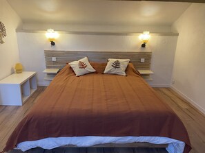 2 sovrum, strykjärn/strykbräda, gratis wi-fi och sängkläder