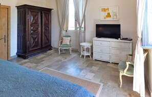 4 soverom, reiseseng for barn og wi-fi (inkludert)