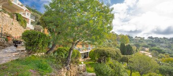 Apartment 'Le Mas Berliat F2 N°14' with Sea View, Wi-Fi and Air Conditioning