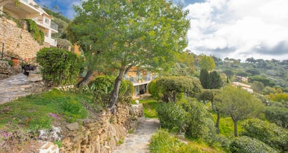 Apartment 'Le Mas Berliat F2 N°14' with Sea View, Wi-Fi and Air Conditioning