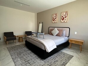 1 soverom, strykejern/-brett, wi-fi (inkludert) og sengetøy