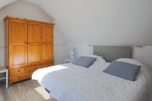 2 chambres, fer et planche Ă repasser, Wi-Fi gratuit, draps fournis