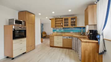 Kühlschrank, Herdplatte, Geschirrspüler