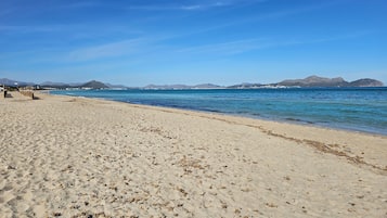 Vlak bij het strand