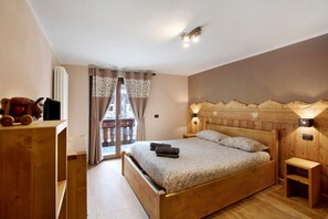 1 bedroom, free WiFi, bed sheets - Apartment '4061 Maison Gerard - Roccia Viva' with Mountain View, Shared Garden and Wi-Fi (Cogne)