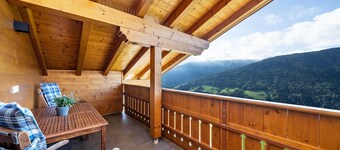 Apartment 'Matscherhof Helena' with Mountain View, Shared Garden and balcony