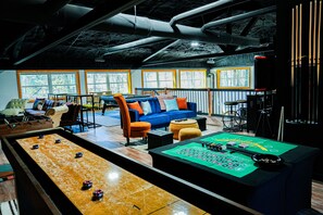 Spielezimmer
