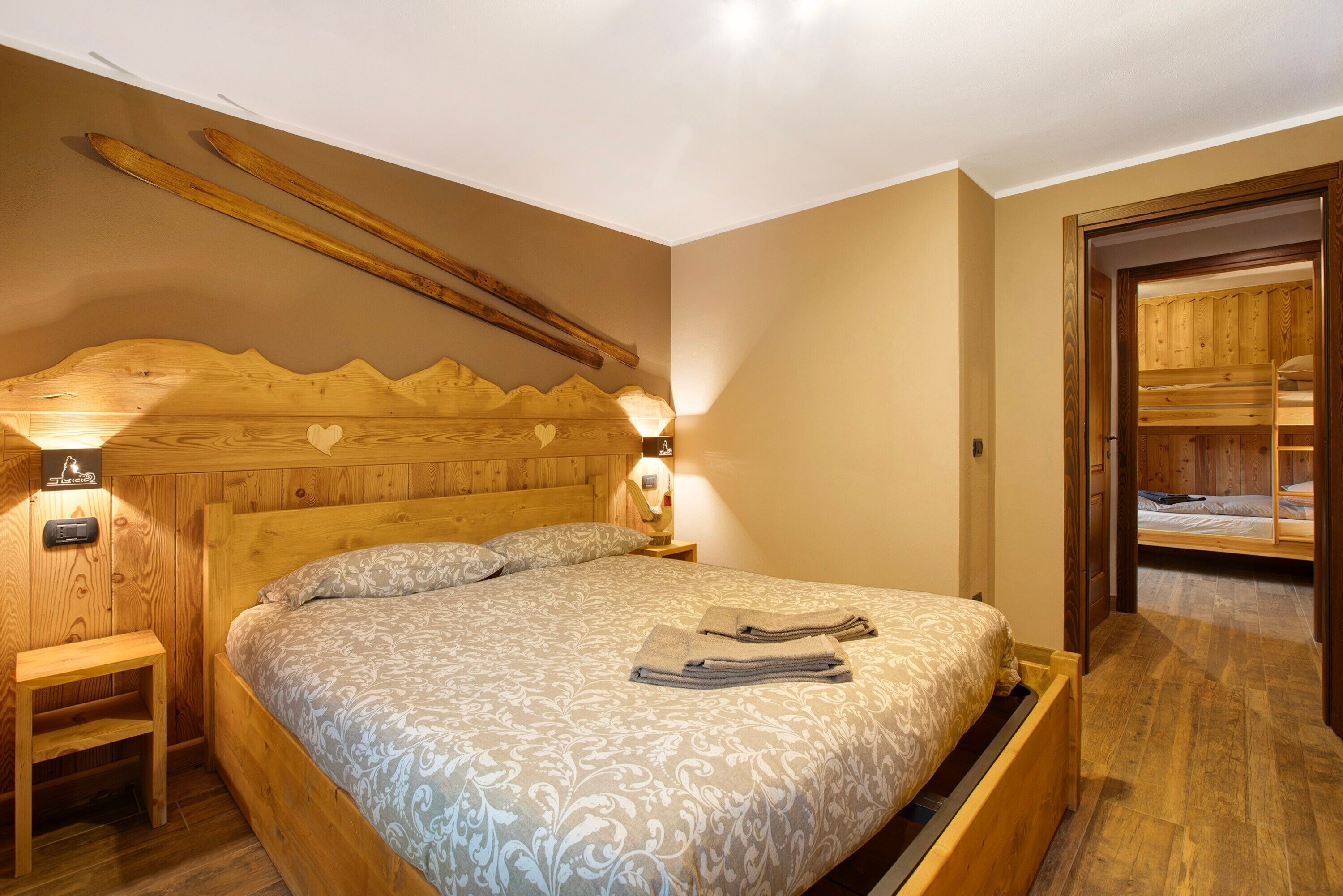 2 habitaciones, wifi gratis y ropa de cama 