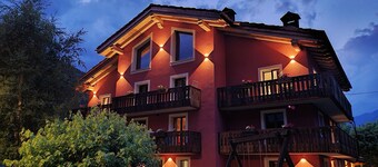 Apartment 'Punta Ceresole 4061 Maison Gerard' with Mountain View, Shared Garden and Wi-Fi