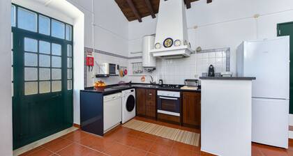 Holiday Home 'Casa Da Aldeia' with Private Terrace, Wi-Fi and Air Conditioning