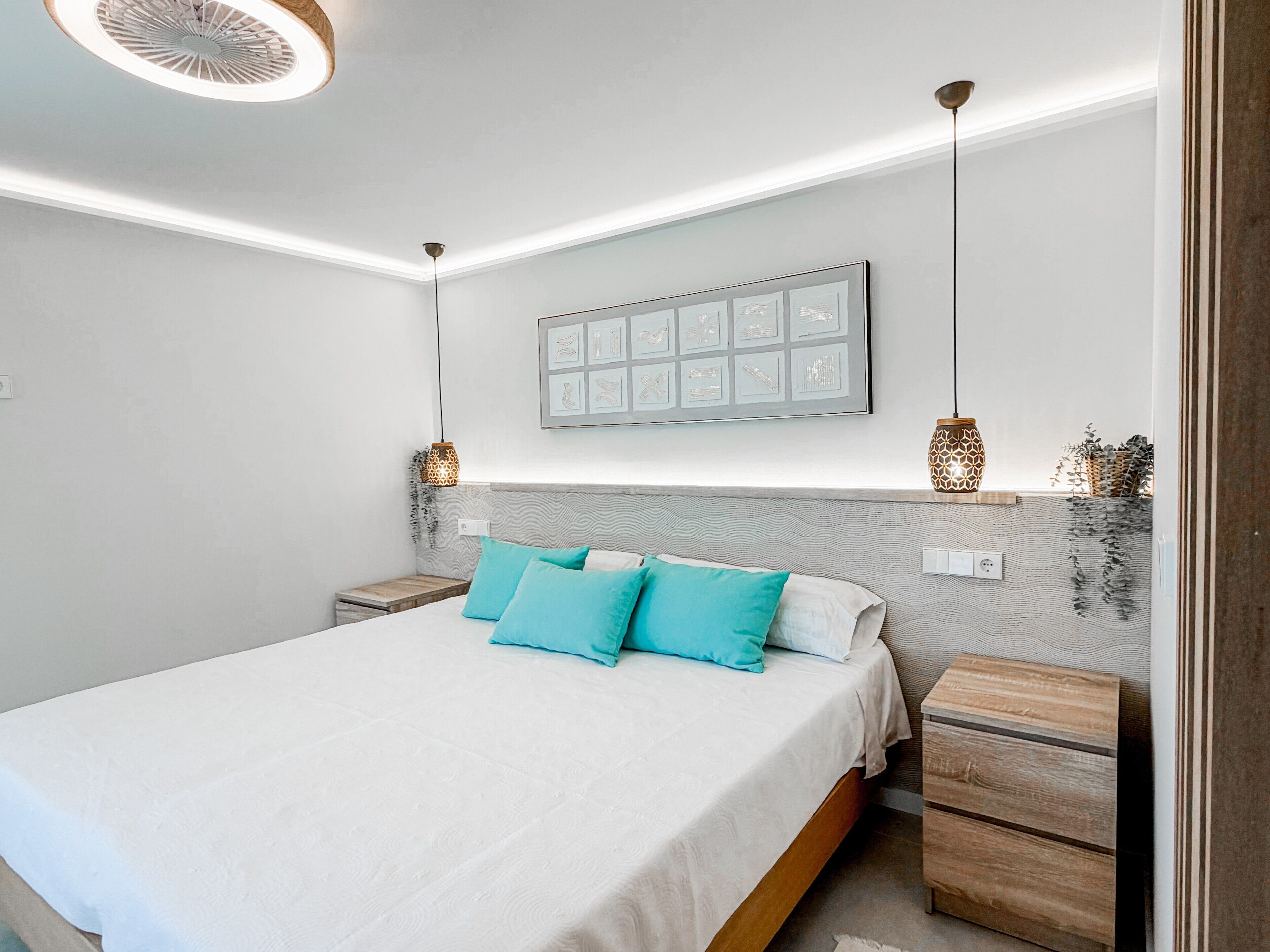 1 chambre, fer et planche à repasser, accès au Wi-Fi (inclus)