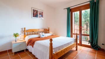 4 bedrooms, free WiFi, bed sheets