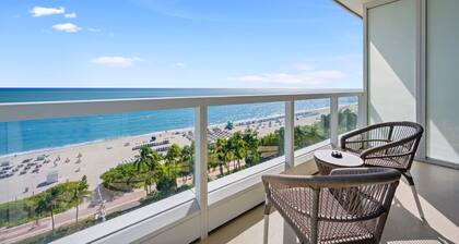 Direct Ocean View Studio at Sorrento Fontainebleau, Miami Beach