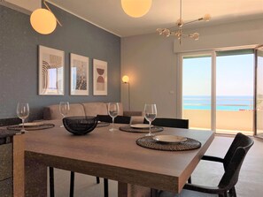 Dining - Apartment 'Gallipoli Waterfront' with Sea View, Balcony and Air Conditioning (Gallipoli)