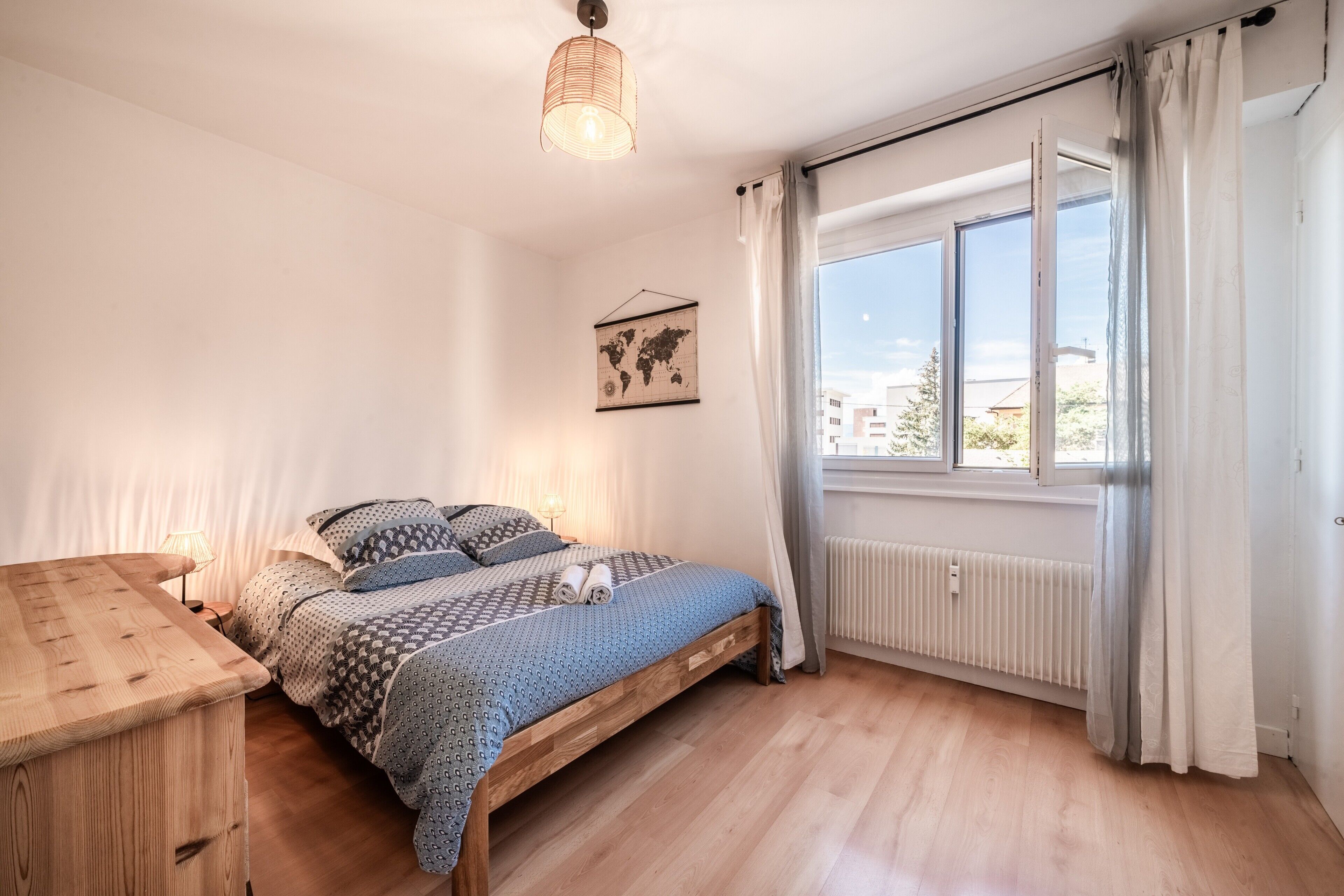 2 chambres, fer et planche à repasser, Wi-Fi gratuit
