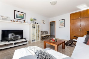 2 bedrooms, iron/ironing board, travel crib, free WiFi - YourHouse Sol i Mar 2 (Cala Mesquida)