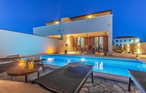 Pool - Luxurious home in Vodnjan with sauna (Vodnjan)