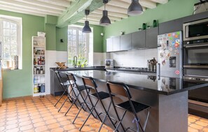 Frigorífic, forn, placa de cuina i rentaplats