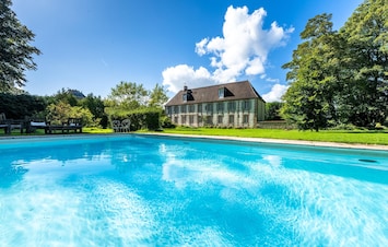 pool