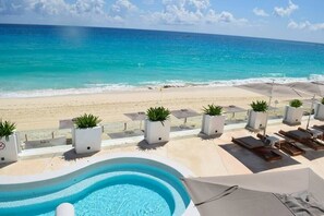 Pool - Brand new studio at the beach, gym, pool, jacuzzi, spa (Cancún)