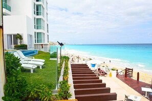 Property grounds - Brand new studio at the beach, gym, pool, jacuzzi, spa (Cancún)
