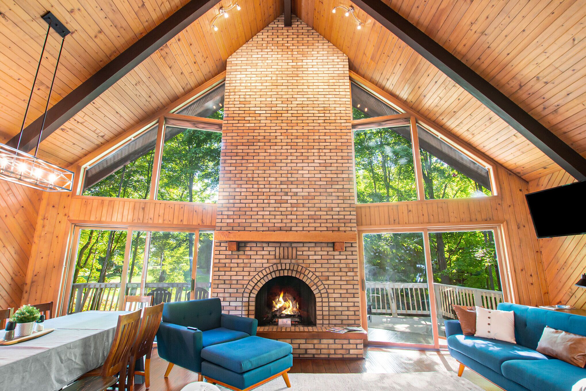 The Highland House with Private Hot Tub