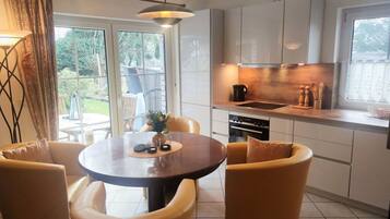 Kühlschrank, Ofen, Herdplatte, Geschirrspüler