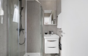 Douche, séchoir à cheveux