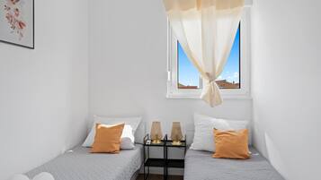 3 slaapkamers, reisbedje, gratis wifi, beddengoed