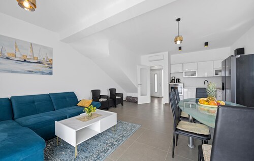 Amazing home in Vodice with WiFi