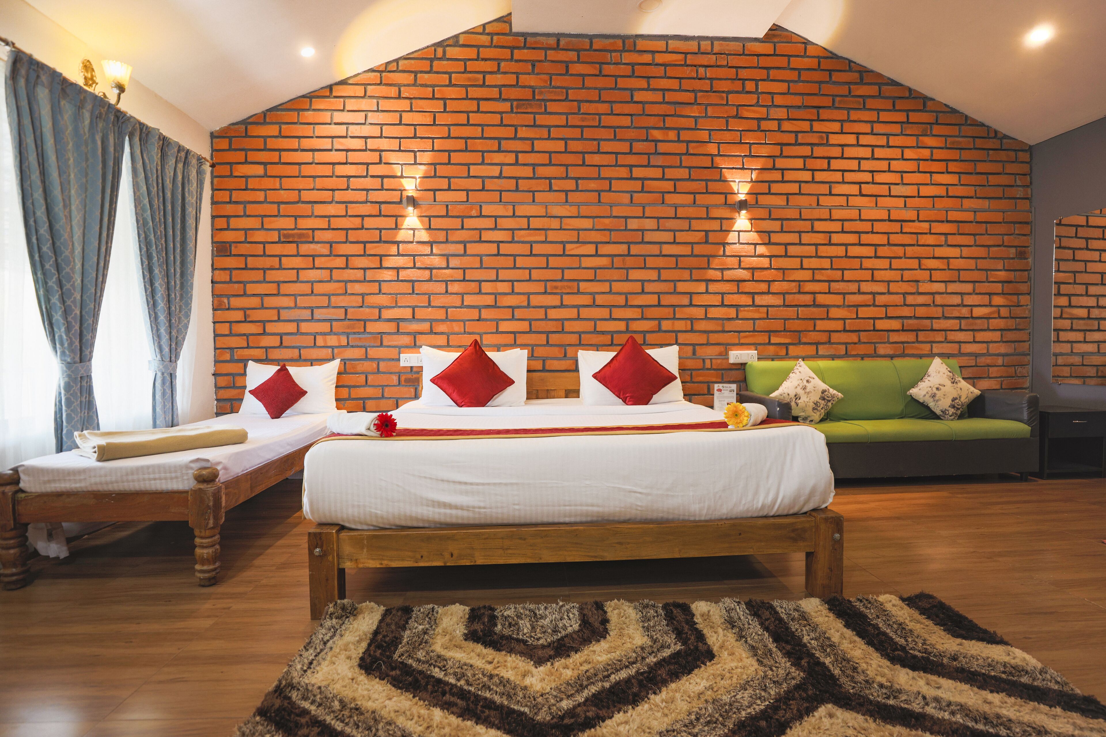 Quarto luxo | Cofres nos quartos, escrivaninha, Wi-Fi de cortesia, roupa de cama