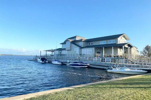 Amazing 3 BR Home | 5 mins to DT | Pet Friendly