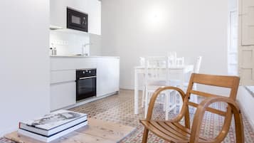 Refrigerador, microondas, horno y lavavajillas