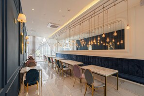 Daily buffet breakfast for a fee - SR Hotel Yeongjong (Incheon)