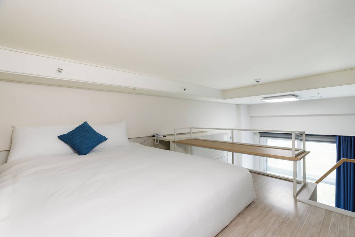 1 bedroom, desk, laptop workspace, blackout curtains